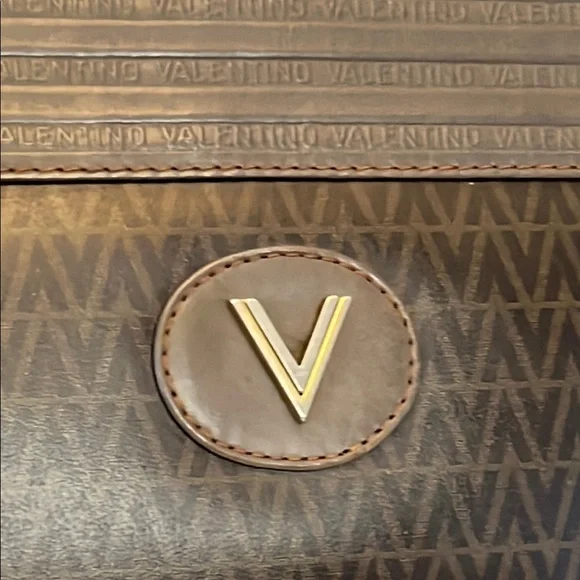Mario Valentino Clutch
